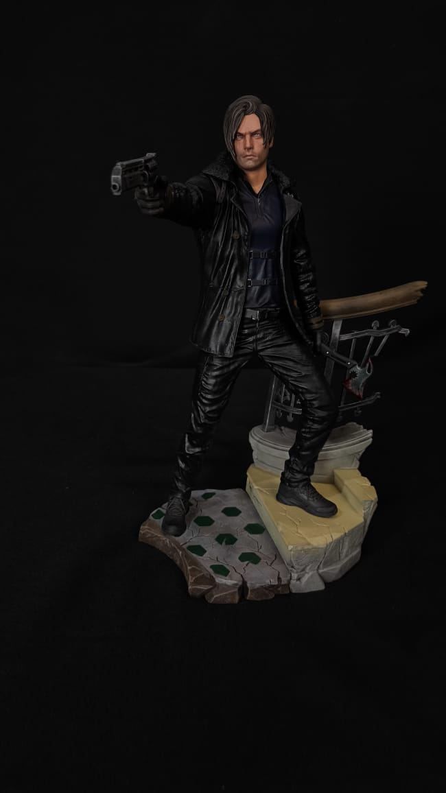 Leon S. Kennedy & Grace Requiem | Duo ou Individual | Miravi