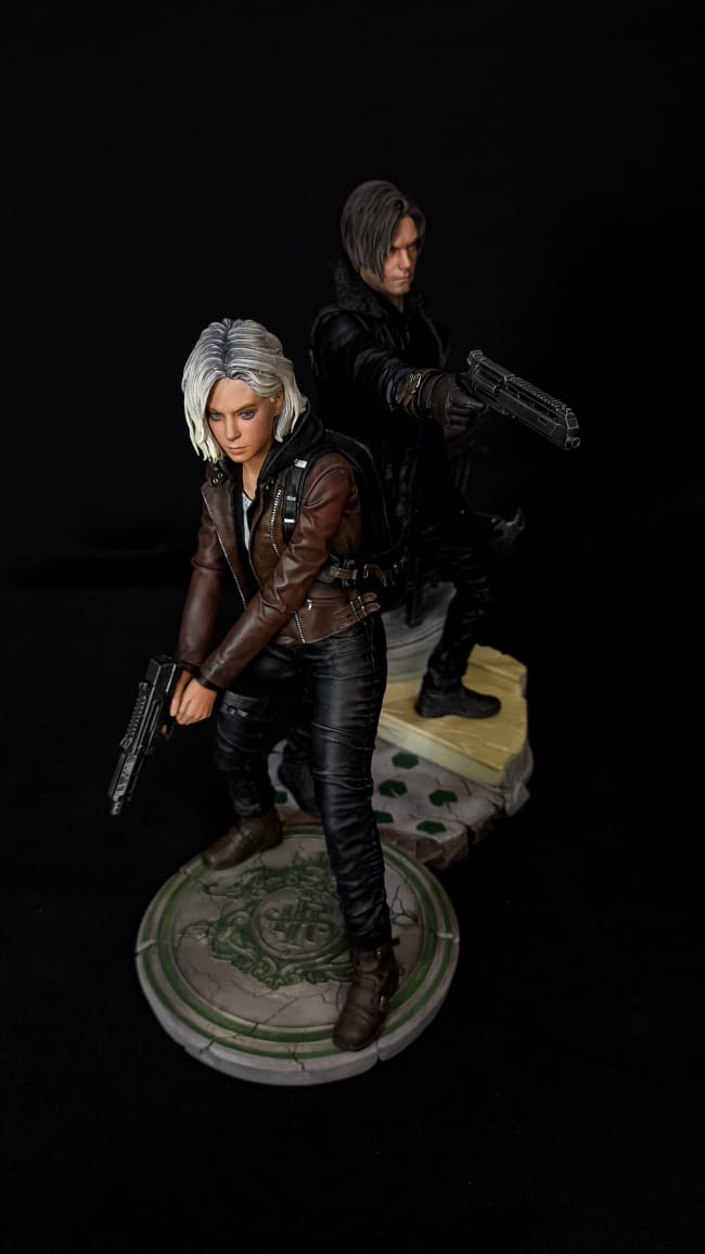Leon S. Kennedy & Grace Requiem | Duo ou Individual | Miravi