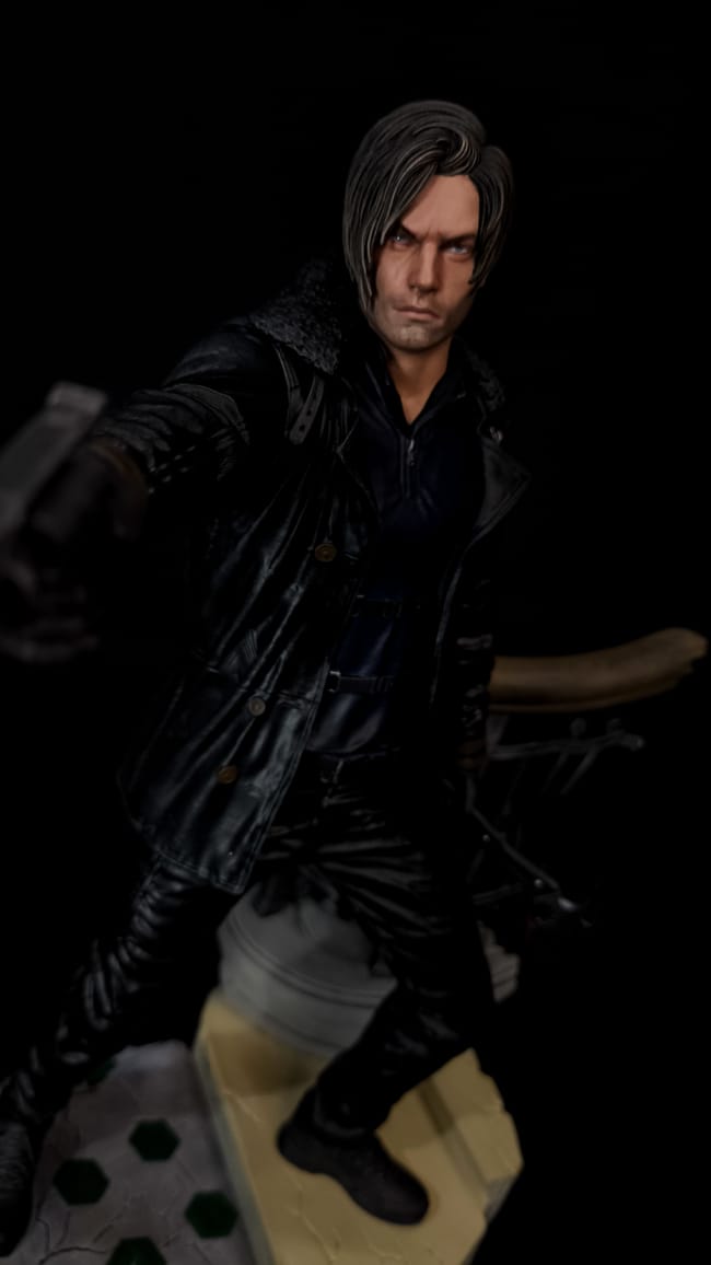Leon S. Kennedy & Grace Requiem | Duo ou Individual | Miravi