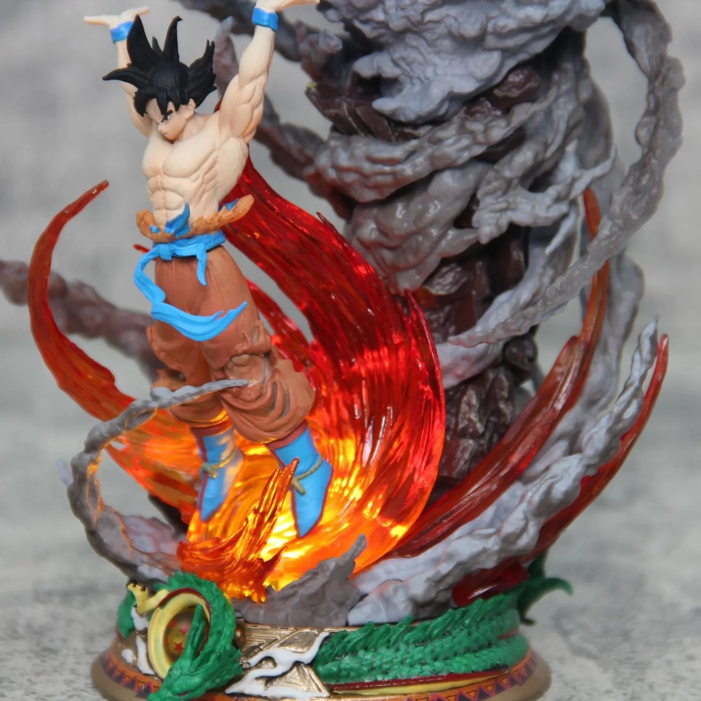 Goku Genki Dama Luminosa 23cm | Miravi