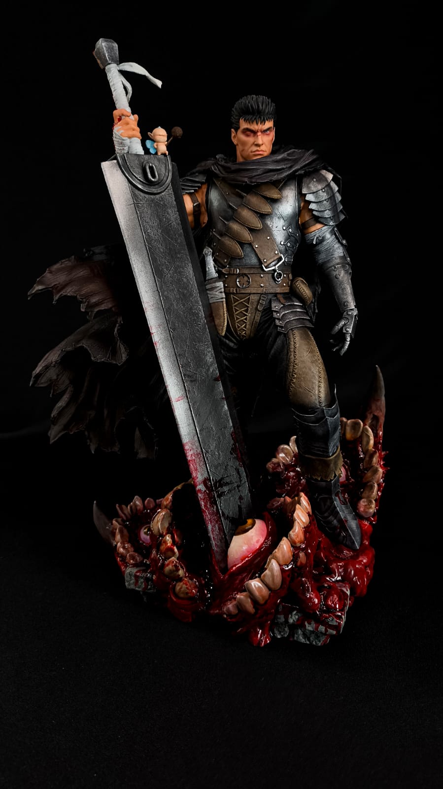 Guts Berserk Edição Premium 1/6 | Miravi