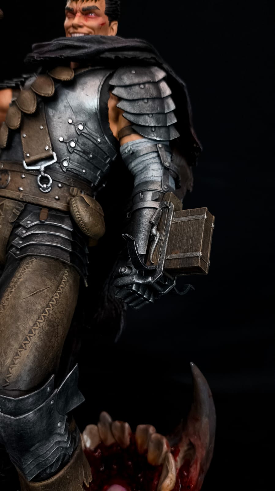Guts Berserk Edição Premium 1/6 | Miravi