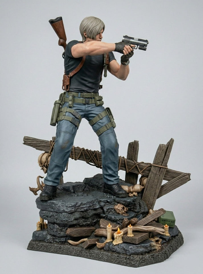 Leon S. Kennedy Diorama Resident Evil 4 Remake | Miravi