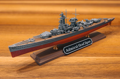 Réplica do Navio Admiral Graf Spee 30 cm.