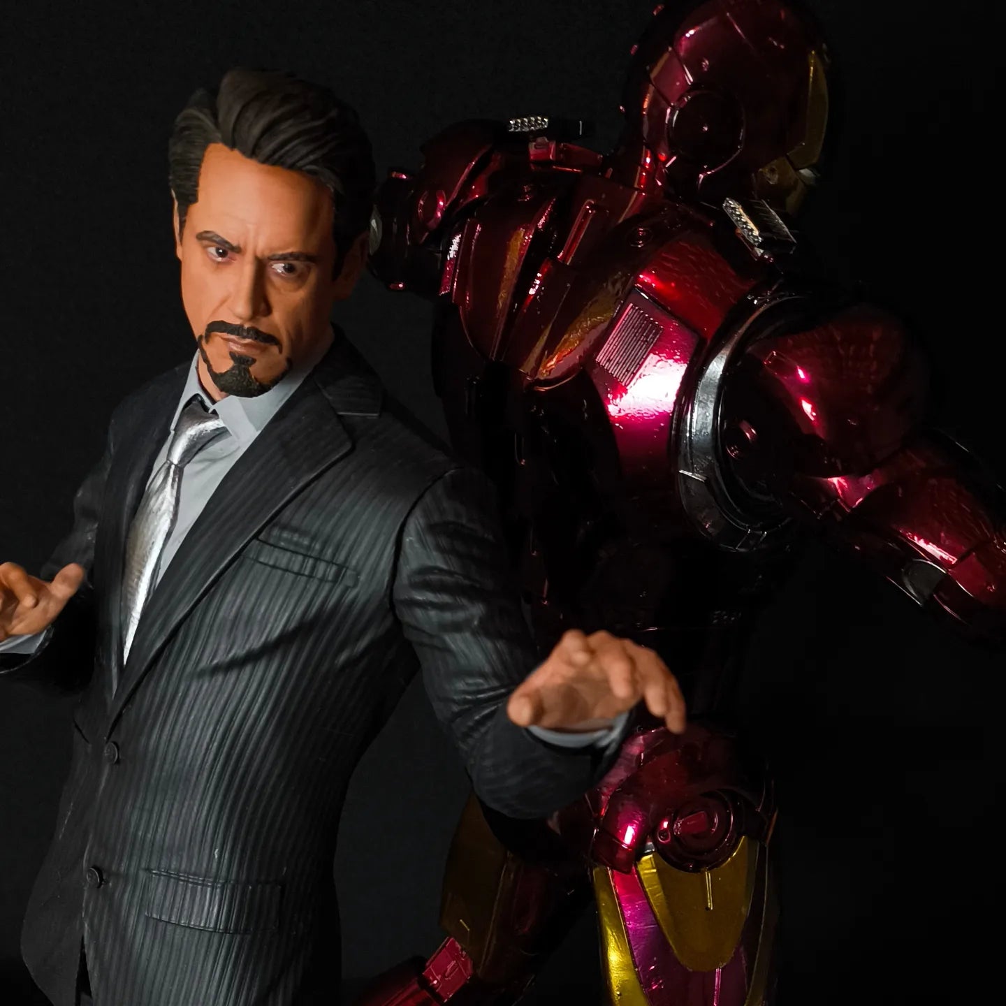 Colecionável de Tony Stark Com a Mark 38