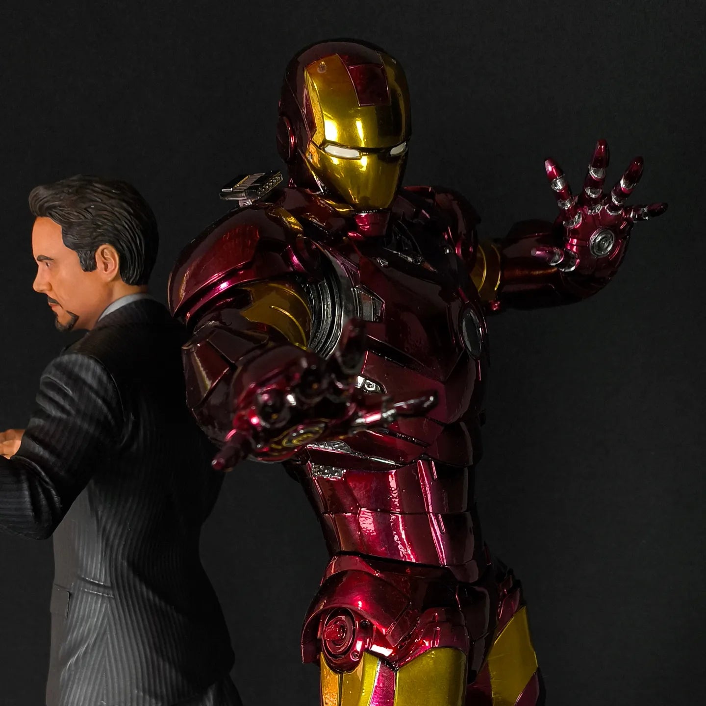 Colecionável de Tony Stark Com a Mark 38